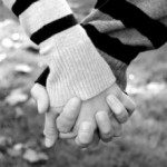 Holding_hands_by_homarte-1
